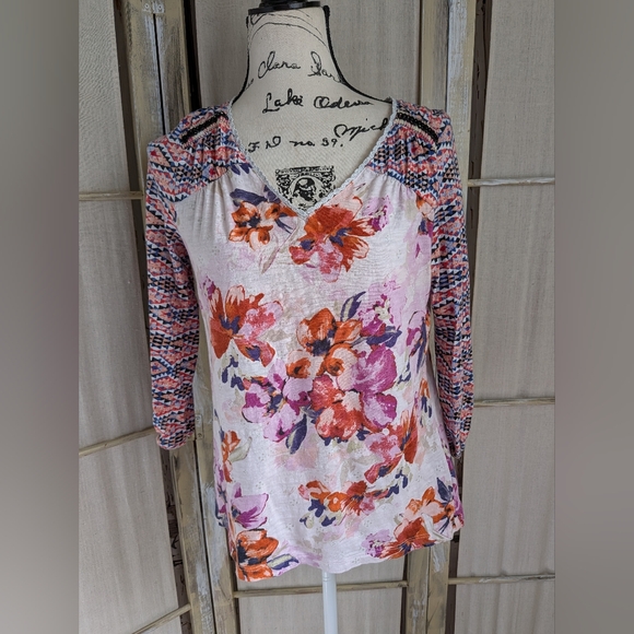 Akemi + Kin Top - Picture 14 of 14